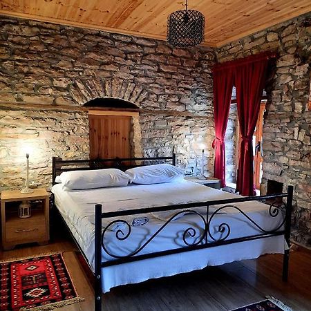 Stone Rooms 1850 Gjirokaster Bagian luar foto