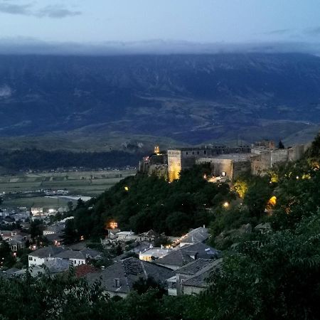 Stone Rooms 1850 Gjirokaster Bagian luar foto