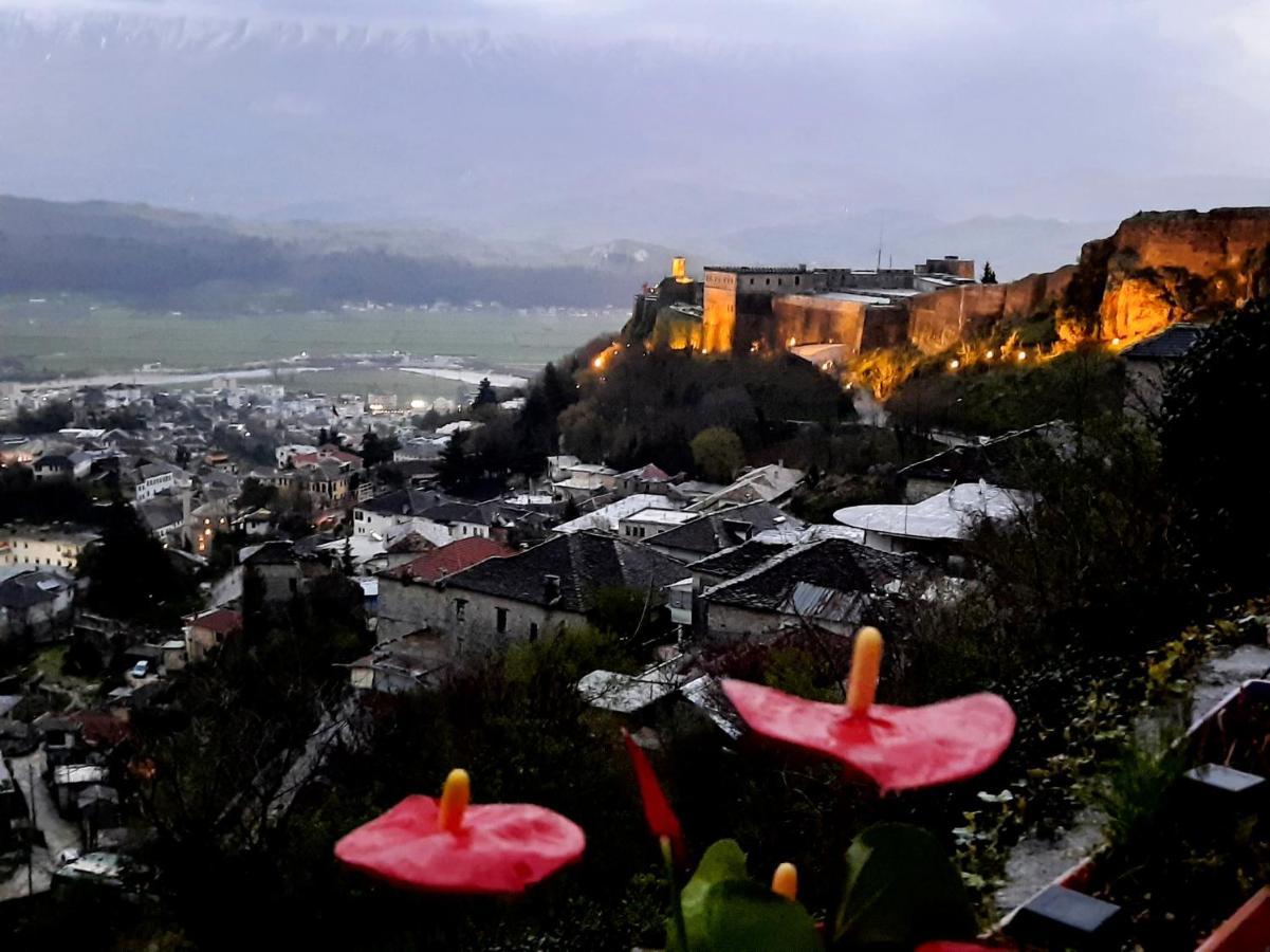 Stone Rooms 1850 Gjirokaster Bagian luar foto