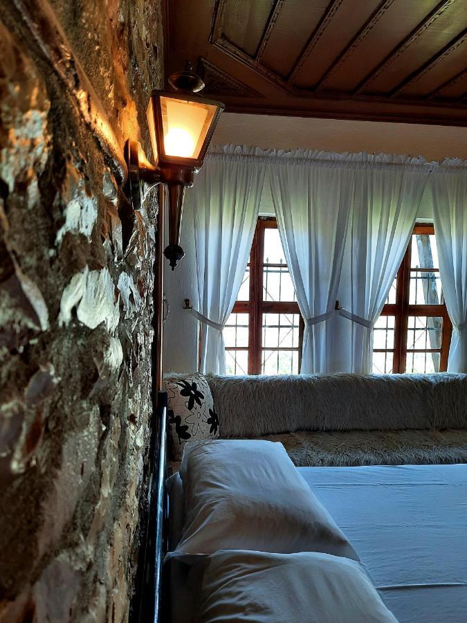 Stone Rooms 1850 Gjirokaster Bagian luar foto